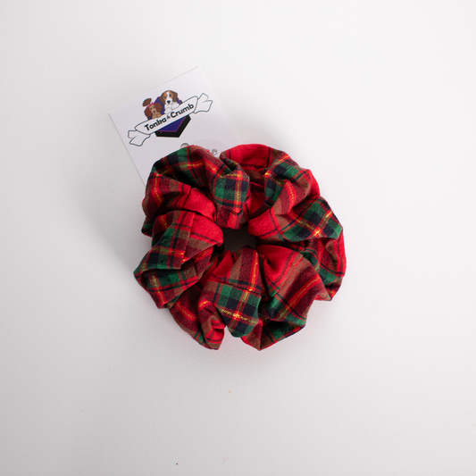 Women's scrunchie in red and gold tartan